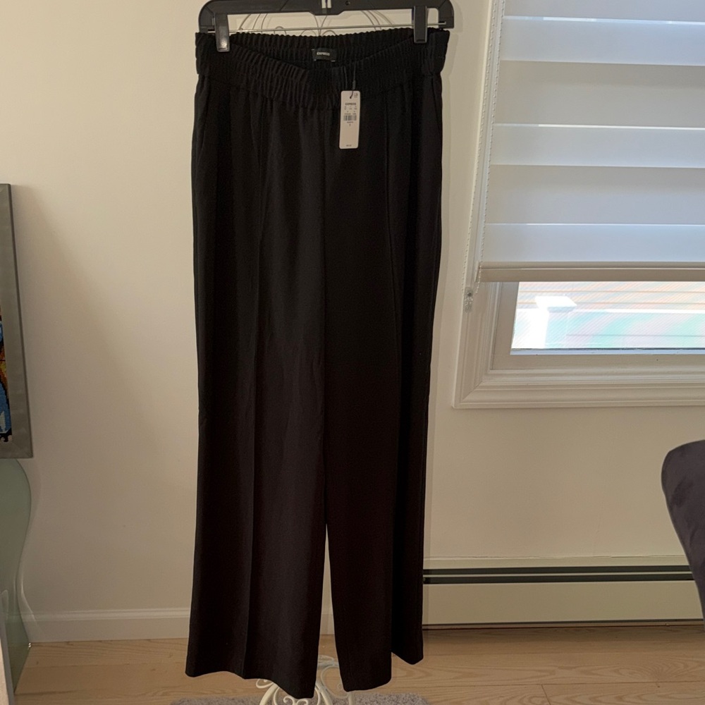 NWT! Express Black Elastic Waist Wide-Leg Pants